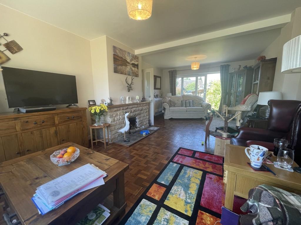 Stockerston Crescent, Uppingham 3 bed detached house £350,000