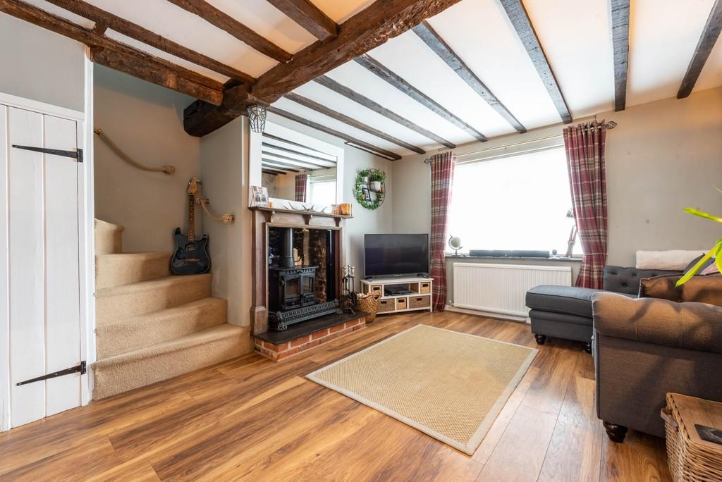 Main Road, Martlesham, IP12 4SE 2 bed end of terrace house £270,000