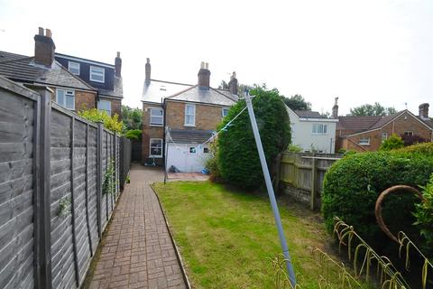 20 Clarence Road, Poole, BH14 8AX