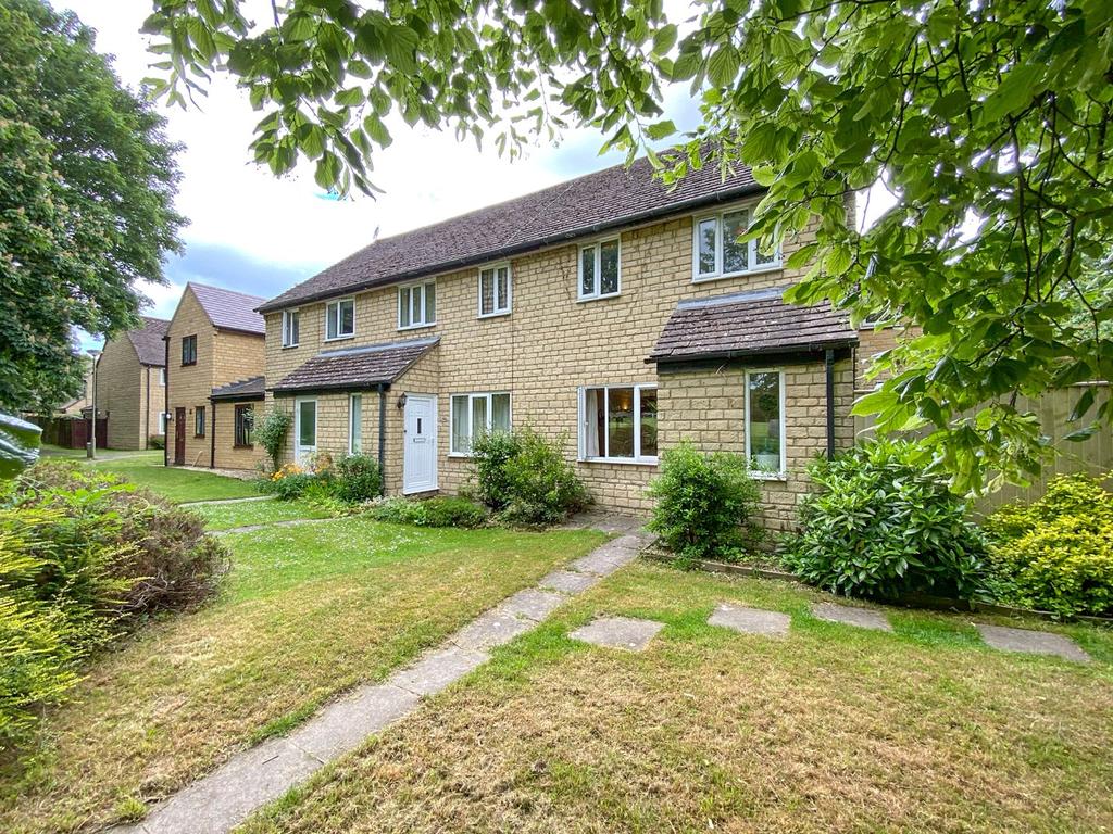 Oxlease Witney Ox28 3 Bed End Of Terrace House £1 300 Pcm £300 Pw