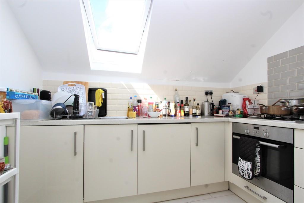 Denton Road, Crouch End 1 bed apartment £1,150 pcm (£265 pw)