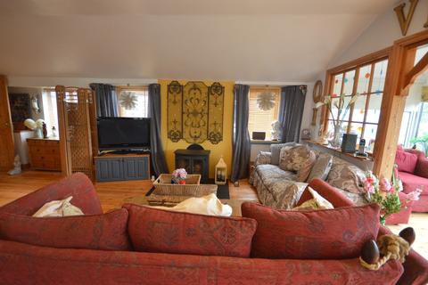 22 The Island, Thames Ditton, KT7 0SH