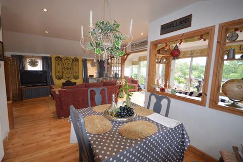 22 The Island, Thames Ditton, KT7 0SH