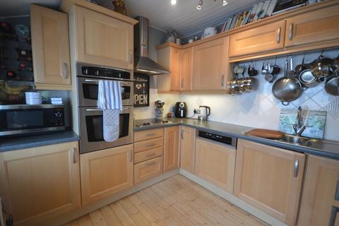 22 The Island, Thames Ditton, KT7 0SH
