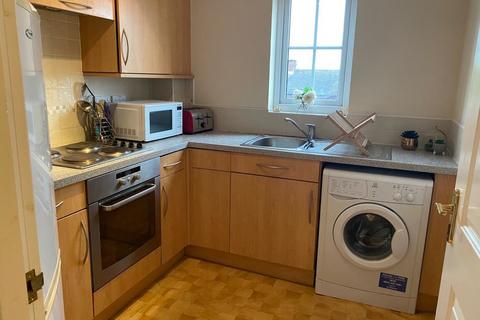 2 bedroom apartment to rent, St Andrews Square, Brandon