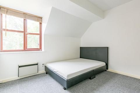 2 bedroom apartment to rent, Westdene, Summerhouse Road