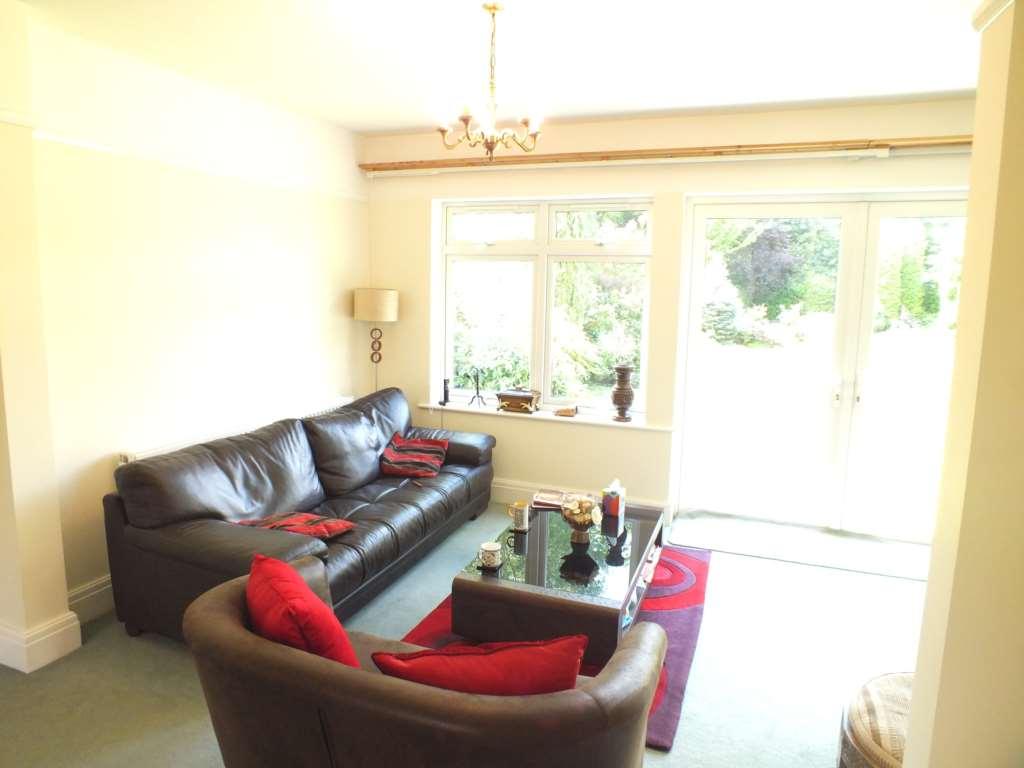 Jervis Crescent, Four Oaks 3 bed detached house £1,395 pcm (£322 pw)