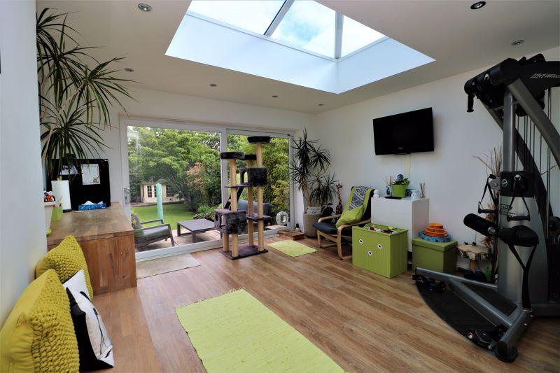 Delves Crescent, Walsall 3 bed semidetached house £295,000