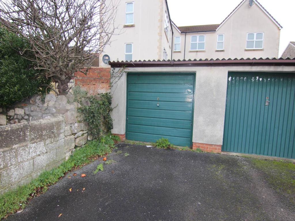 Whitecross Road, WestonsuperMare, North Somerset Parking £86 pcm (£20 pw)