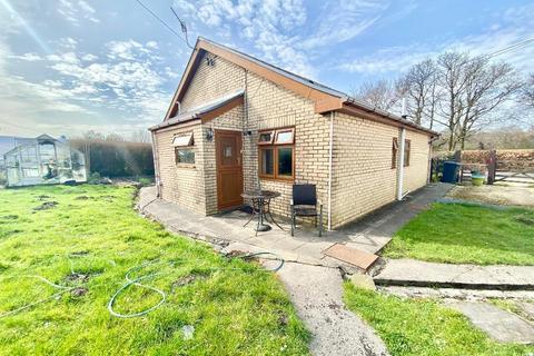 2 bedroom detached house to rent, Croesbychan, Llwydcoed, Aberdare, CF44 0DJ