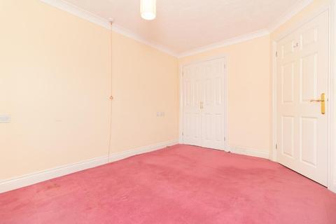 1 bedroom flat for sale - Stafford Road, Caterhan, Surrey, CR3 6TD