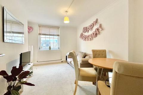 2 bedroom apartment to rent, Hannibal Road, E1