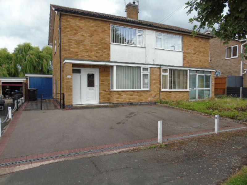 Sandy Crescent, Hollycroft, Hinckley 3 bed semidetached house £220,000