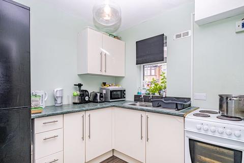 63a Hide Road, Harrow, HA1 4SG
