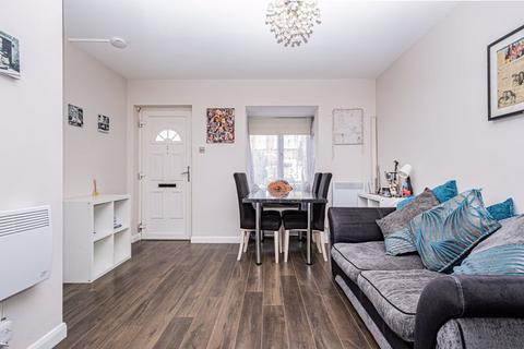 63a Hide Road, Harrow, HA1 4SG