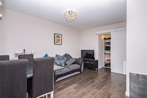 63a Hide Road, Harrow, HA1 4SG