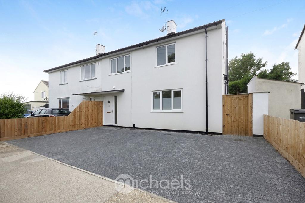 Milburn Crescent, Chelmsford, CM1 3 bed semidetached house £400,000