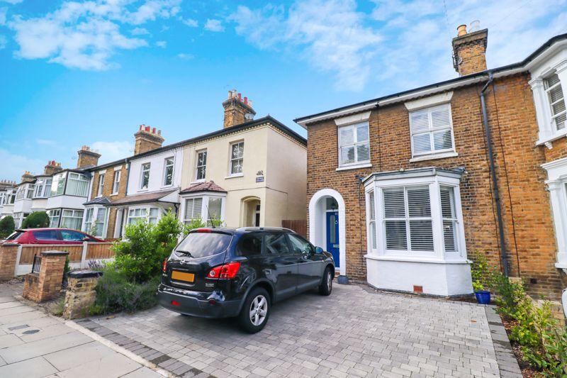 Cambridge Road, SouthendOnSea 3 bed semidetached house £1,875 pcm