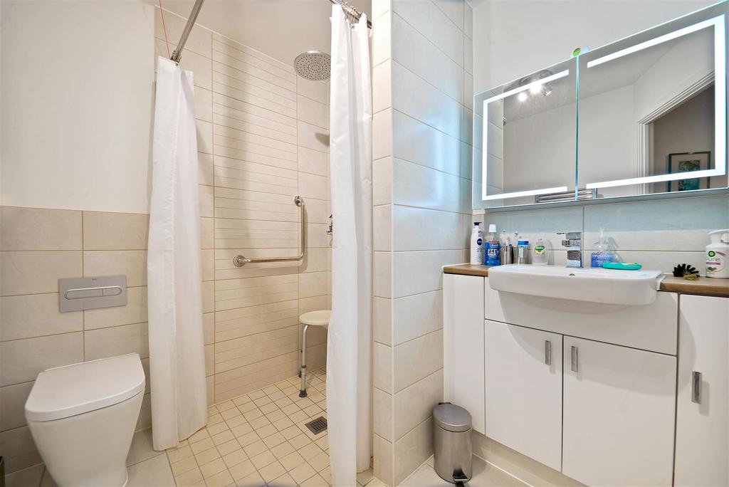 Shower Room.jpg