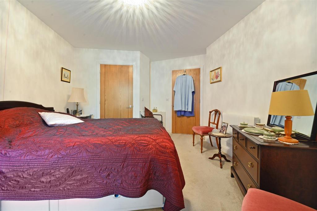Bedroom .jpg