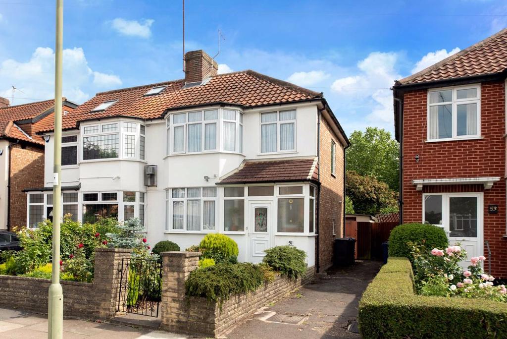 Oakhampton Road, Mill Hill, London, NW7 3 bed semidetached house £