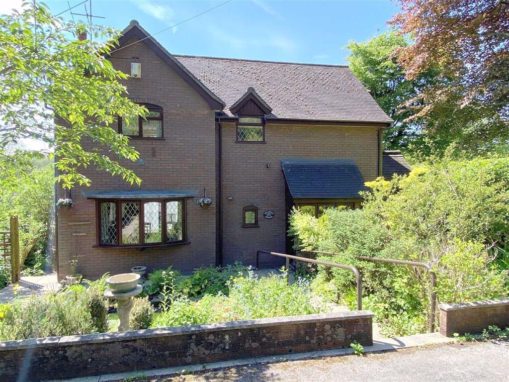 Sutherland Road, Longsdon, Staffordshire 3 bed detached house £465,000