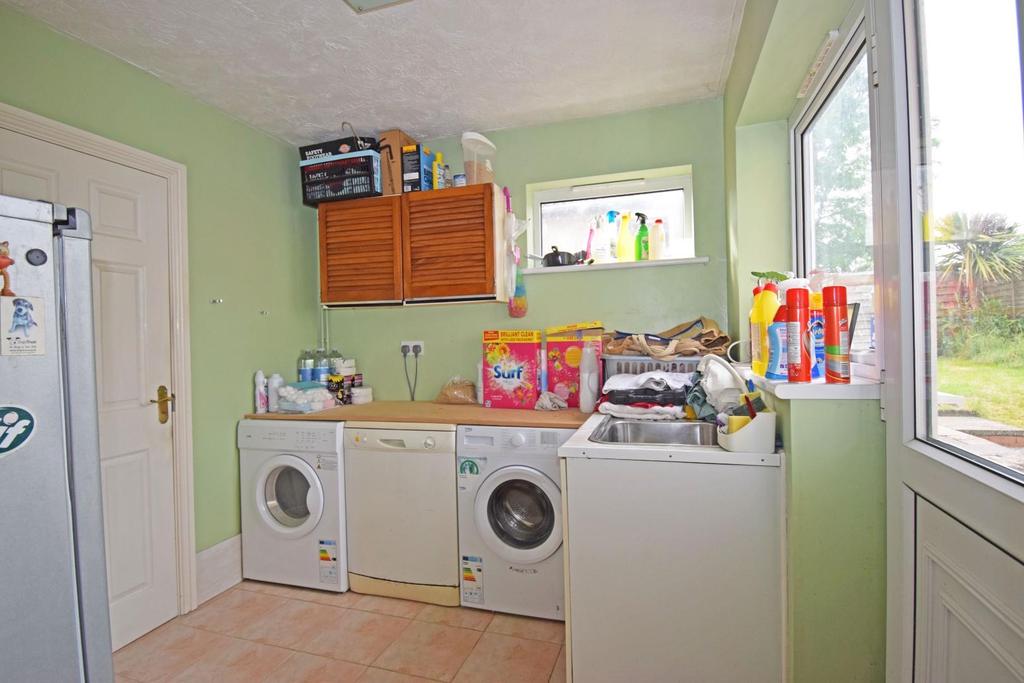 9 The Grove, utility.jpg