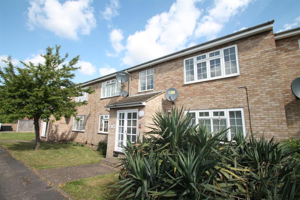 Marsh Close, Waltham Cross, Herts EN8 1 bed flat £950 pcm (£219 pw)