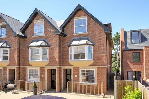 4 bedroom end of terrace house to rent, Samara Place, Wimbledon, London, SW20