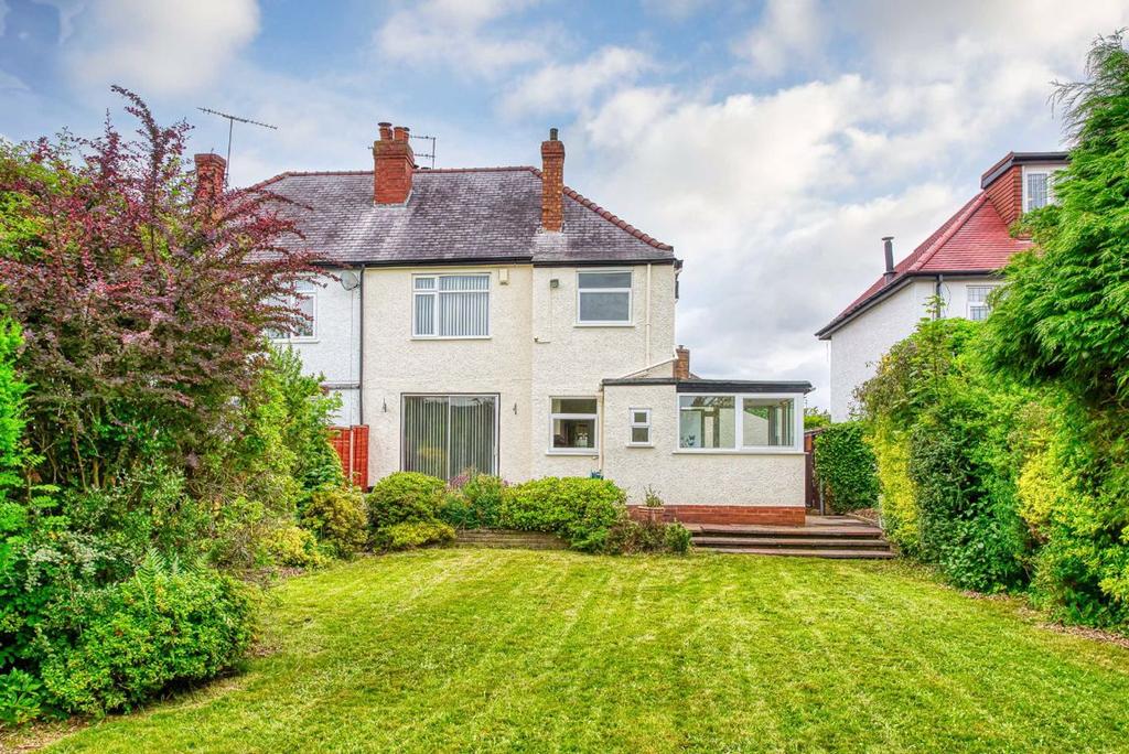 39, Bhylls Lane, Merry Hill, Wolverhampton, WV3 3 bed semidetached house £319,950