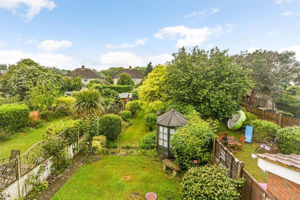 Armadale Road, Chichester 3 bed house £385,000