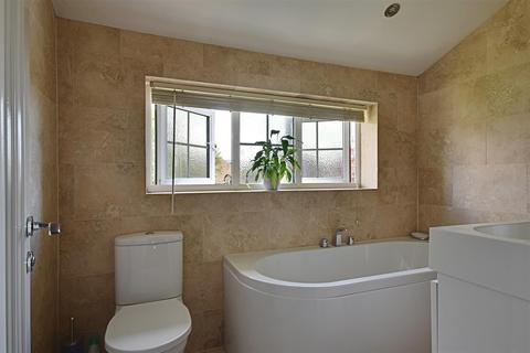 21 Quebec Close, Bexhill-on-sea, TN39 4HX