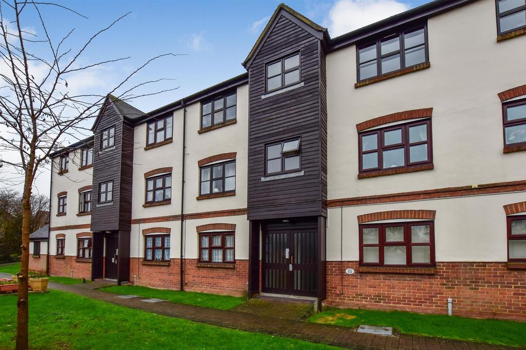 Culver Rise, South Woodham Ferrers 1 bed apartment £695 pcm (£160 pw)