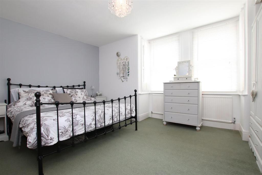 Bedroom 1.JPG