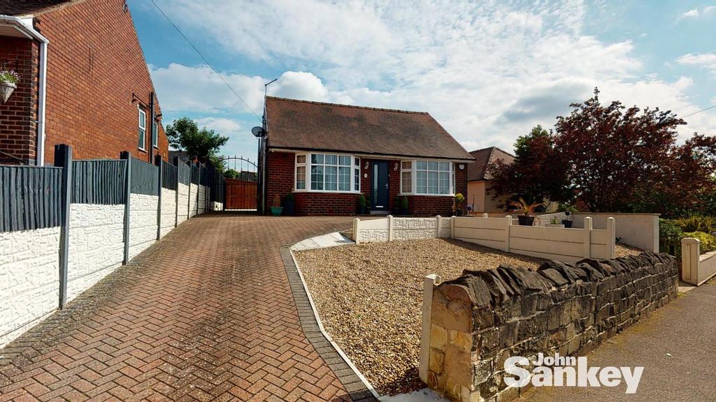 Eakring Road, Mansfield 3 bed detached bungalow £280,000