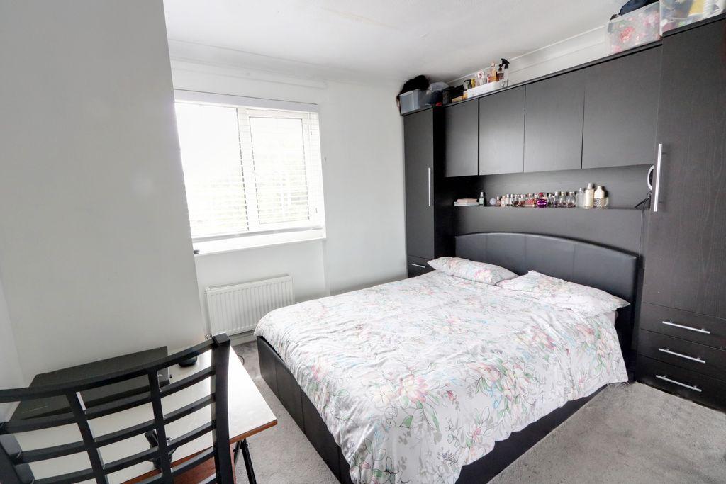 Bedroom 2 (Double)
