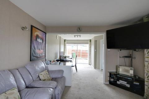 6 Clavering, Basildon, SS16 4LZ