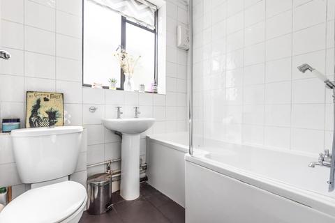89 Birkbeck Road, Beckenham, BR3 4SW