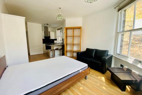 Studio to rent, Doughty Street, Bloomsbury