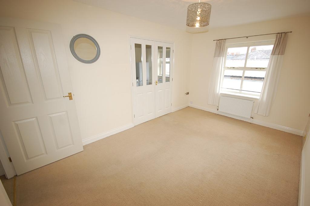Playhouse Yard, Sleaford, NG34 2 bed flat £575 pcm (£133 pw)