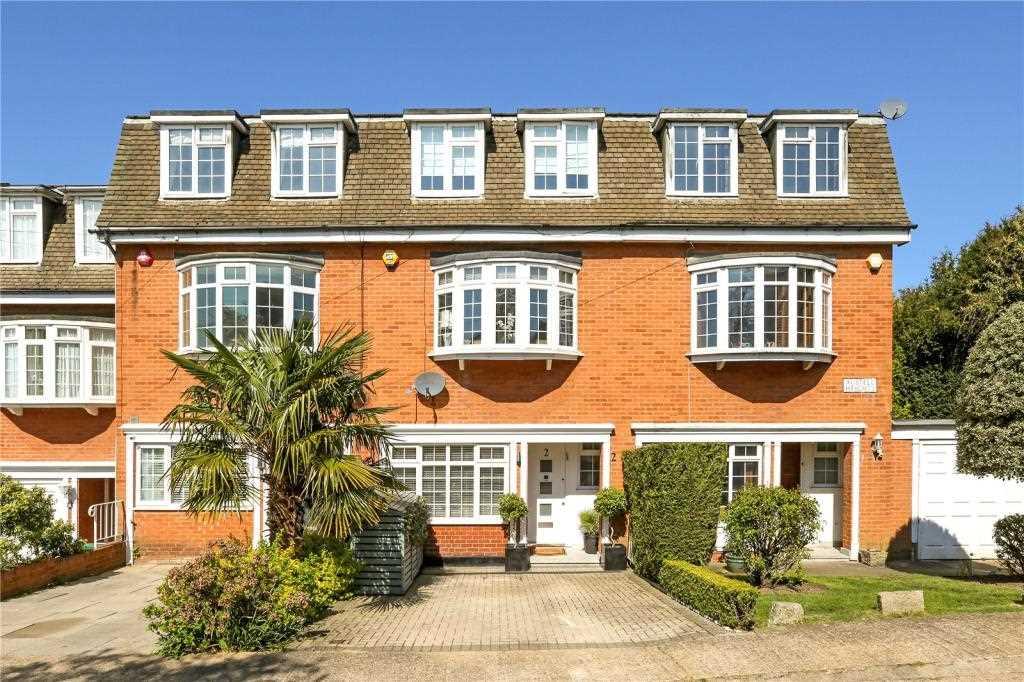 Austell Heights, Austell Gardens, Mill Hill 4 bed house £895,000