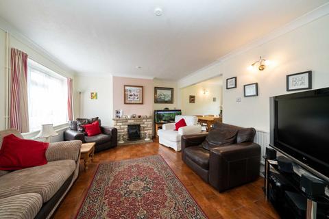 13 Pembridge Road, Bovingdon, Hemel Hempstead, HP3 0QJ