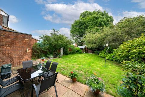 13 Pembridge Road, Bovingdon, Hemel Hempstead, HP3 0QJ