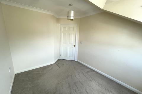 2 bedroom flat to rent, Northwood Road, Whitstable