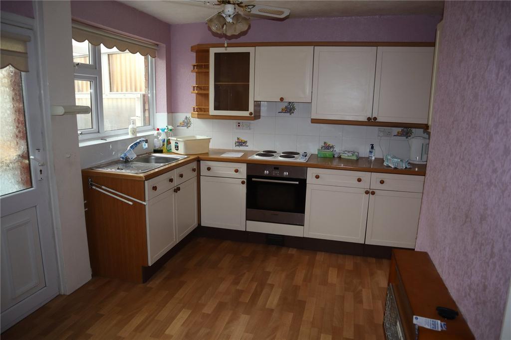 Mill Lane, Tettenhall Wood... 3 bed end of terrace house £189,950