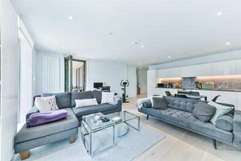1 bedroom apartment for sale, Commodore House, Royal Wharf, E16