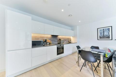 1 bedroom apartment for sale, Commodore House, Royal Wharf, E16