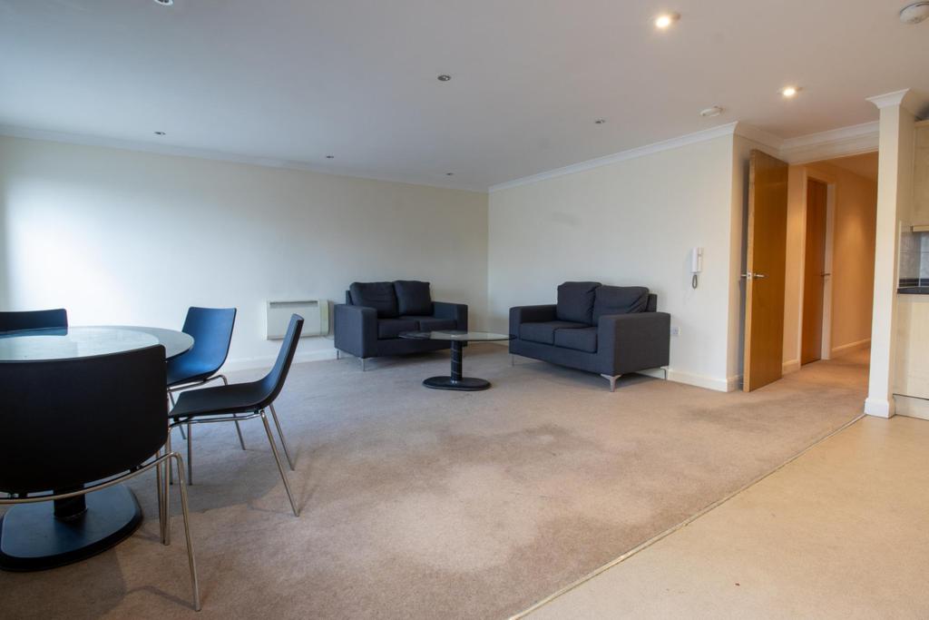 Westgate Central, 117 Westgate, Wakefield, WF1 1EW 2 bed apartment £