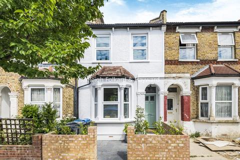 70 Watcombe Road, London, SE25 4UZ