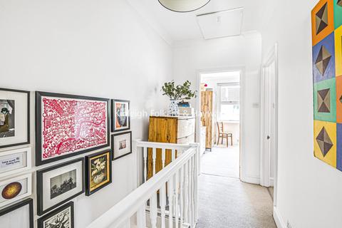 70 Watcombe Road, London, SE25 4UZ